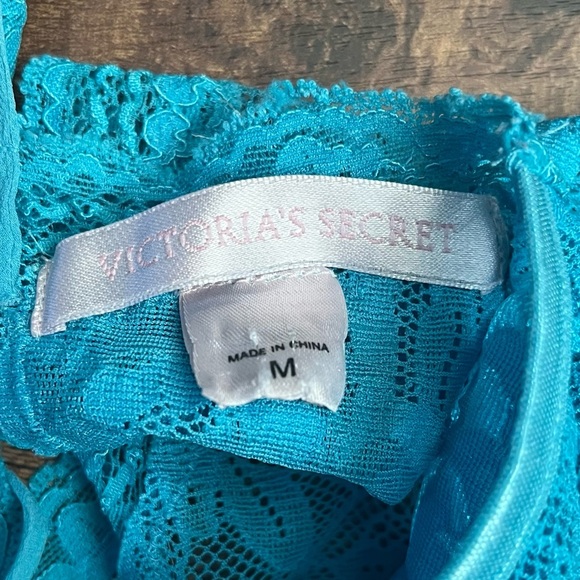 Victoria’s Secret lace lingerie teddy Sz medium blue sheer adjustable strap - Picture 7 of 7